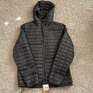 The North Face Men’s Thermoball Eco Hoodie, Asphalt Gray Matte